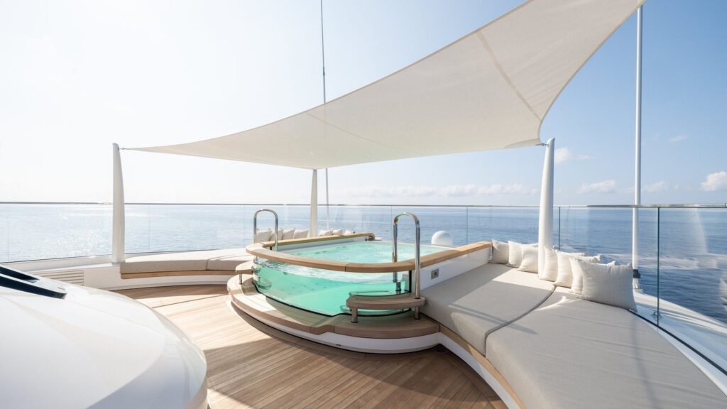 Alvia sun deck jacuzzi lounging