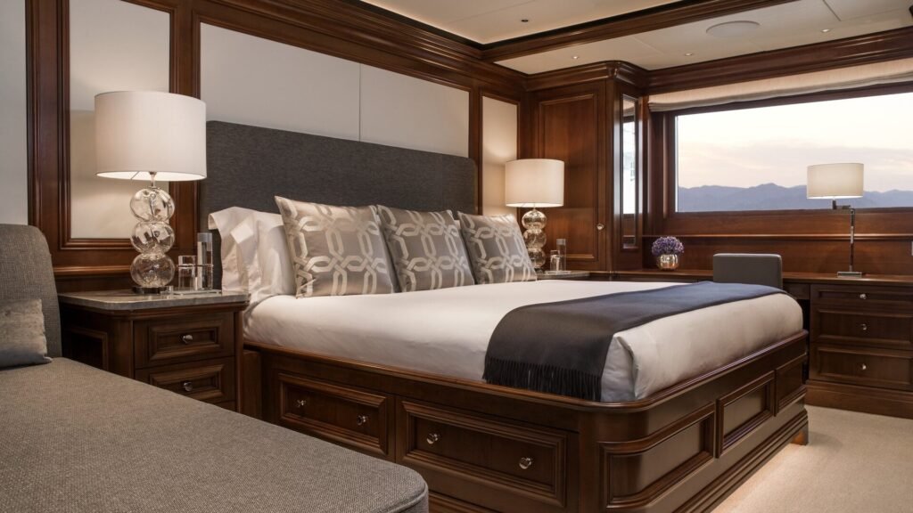 Aquila double cabin