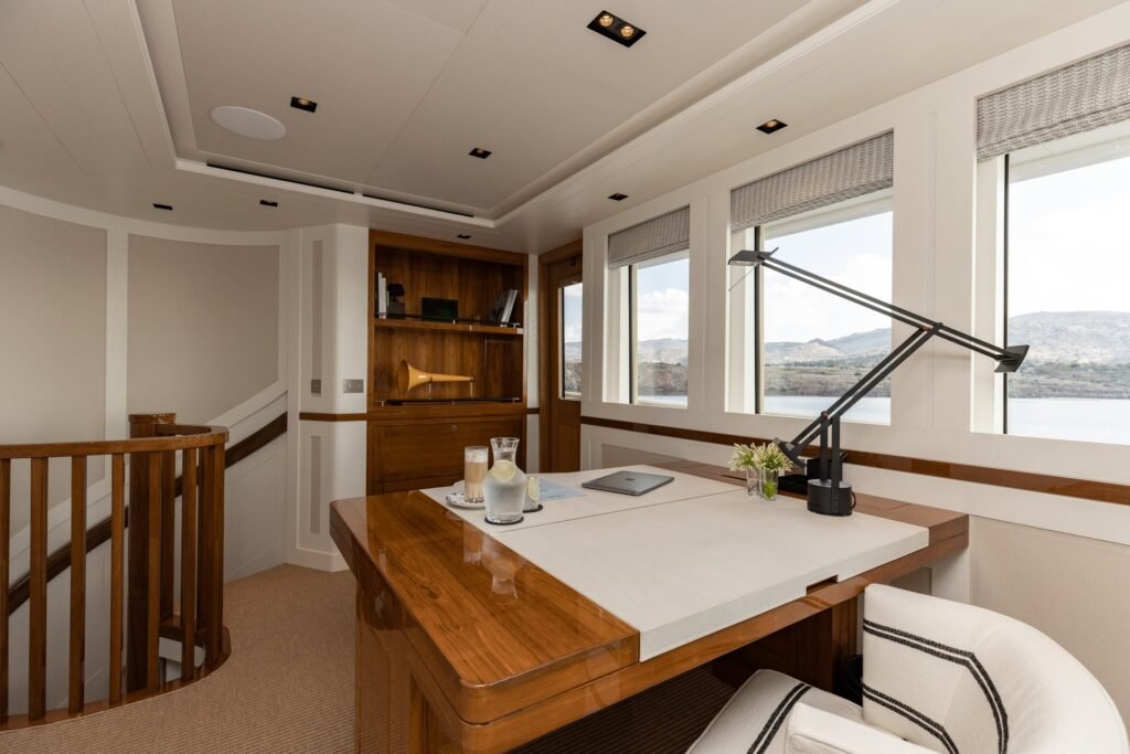 Blue II Yacht for charter 8