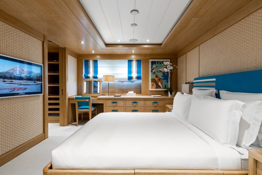 Clelia III Yacht for charter 10