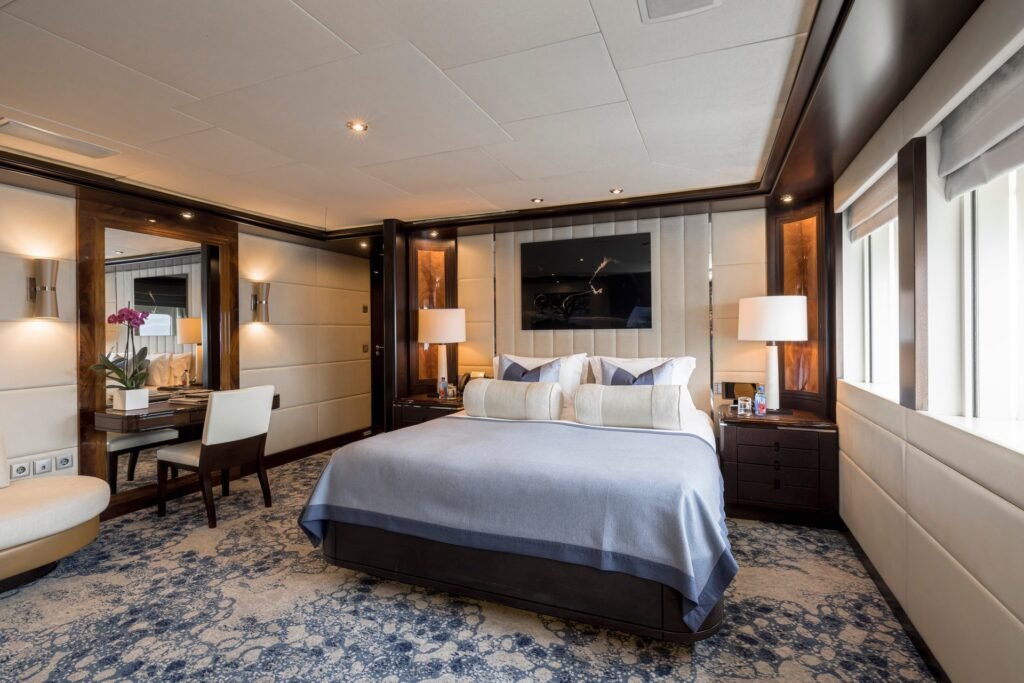 Dream Yacht for charter 8