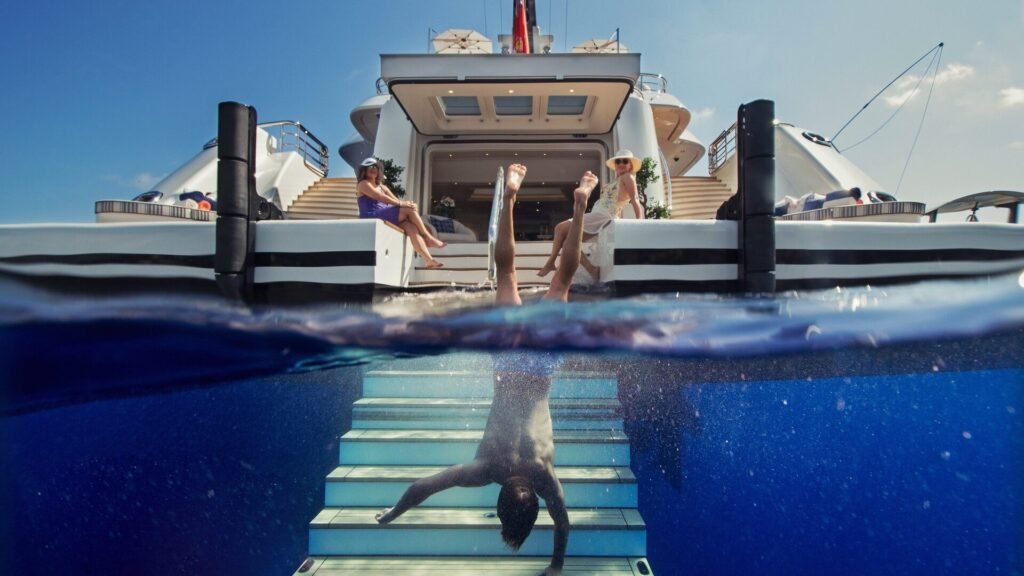 Gigia hydraulic swim stairs