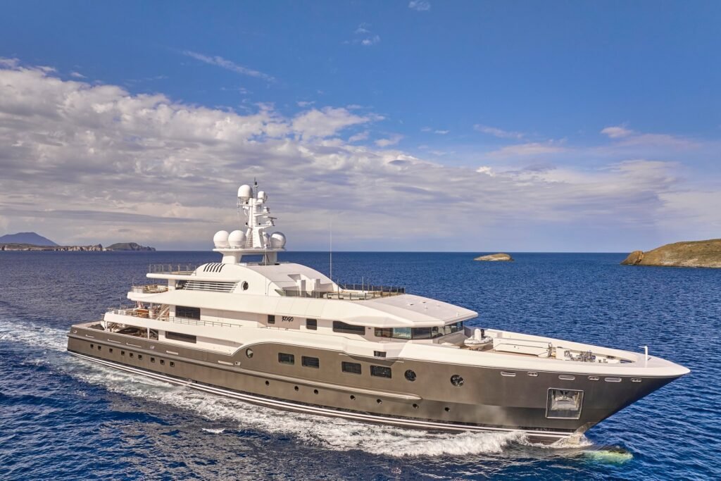 Kogo Yacht for charter 1