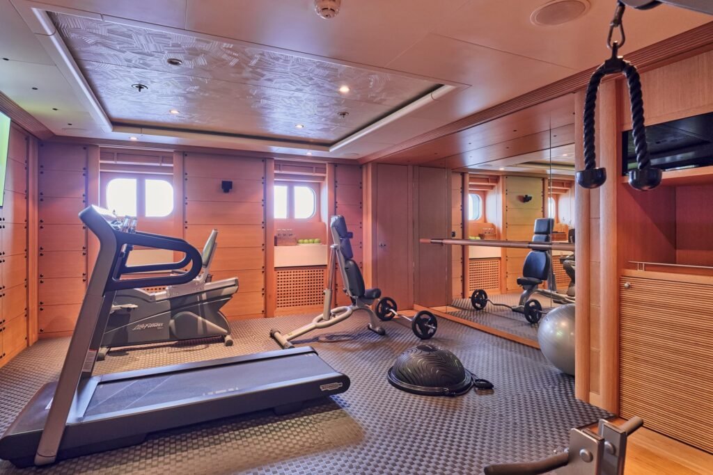 Kogo Yacht for charter 10