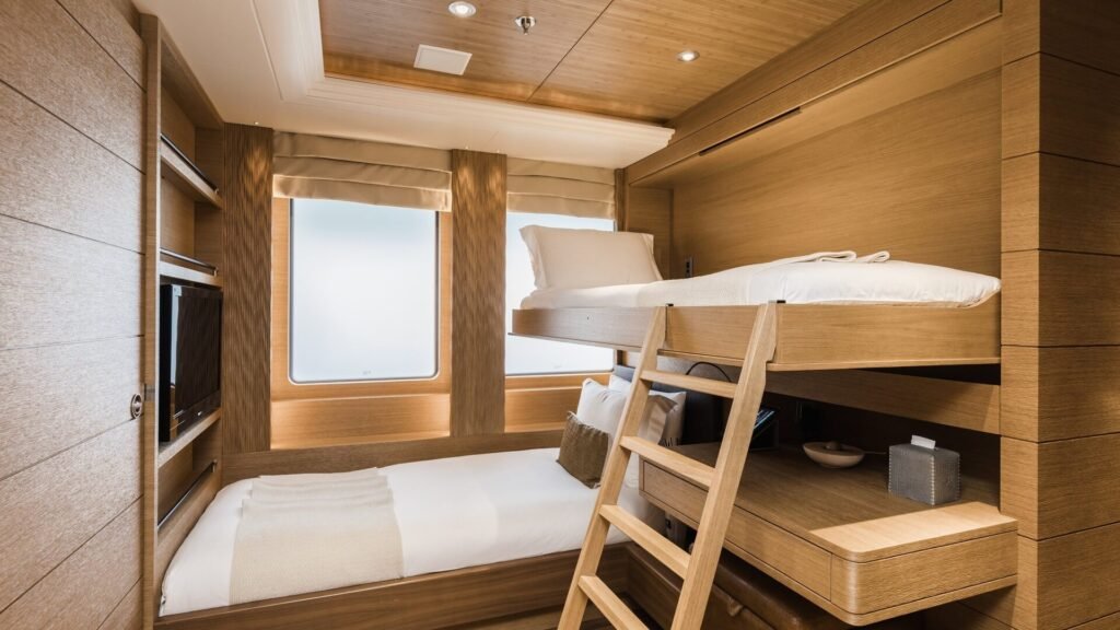 Naia single cabin pullman