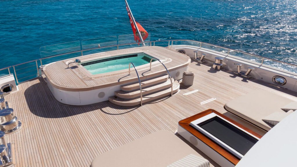 Nautilus accommodation