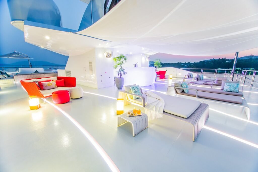 Saluzi charter 8