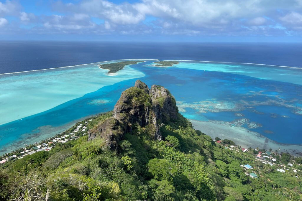 Tahiti yacht charter