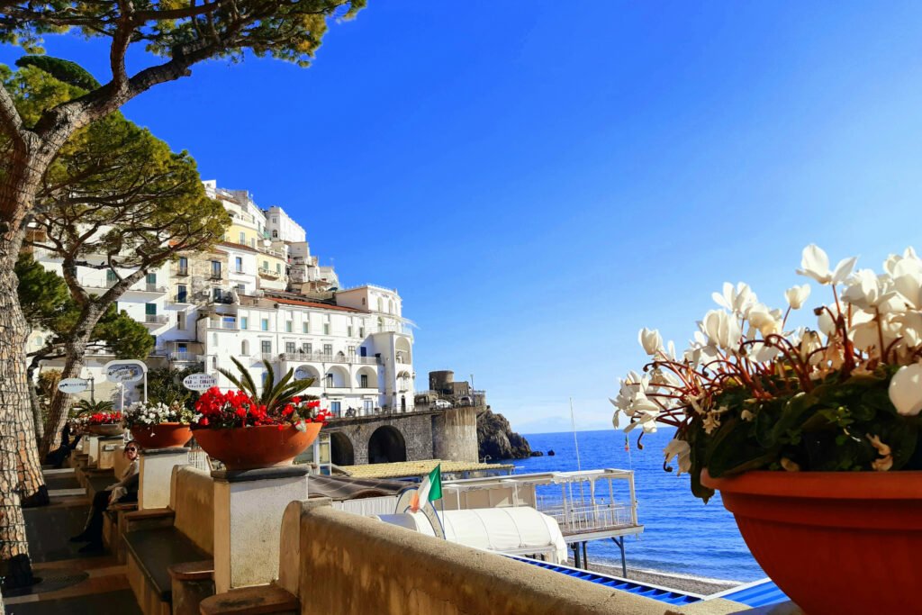 amalfi yacht for charter
