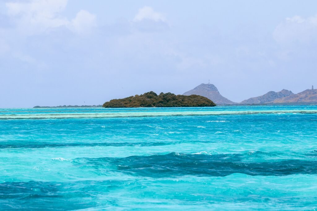 leeward island yacht for charter