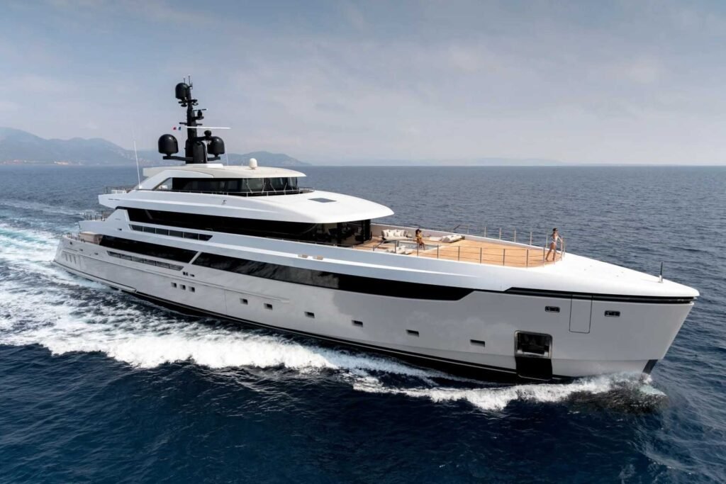 Lemon Tree yacht for charter