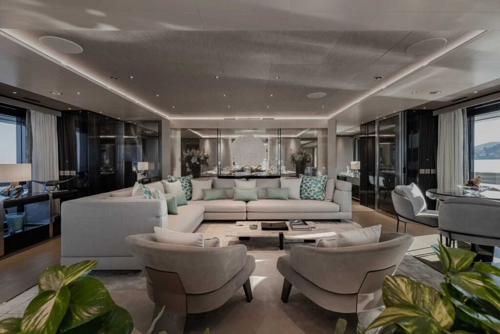 Lemon Tree yacht for charter