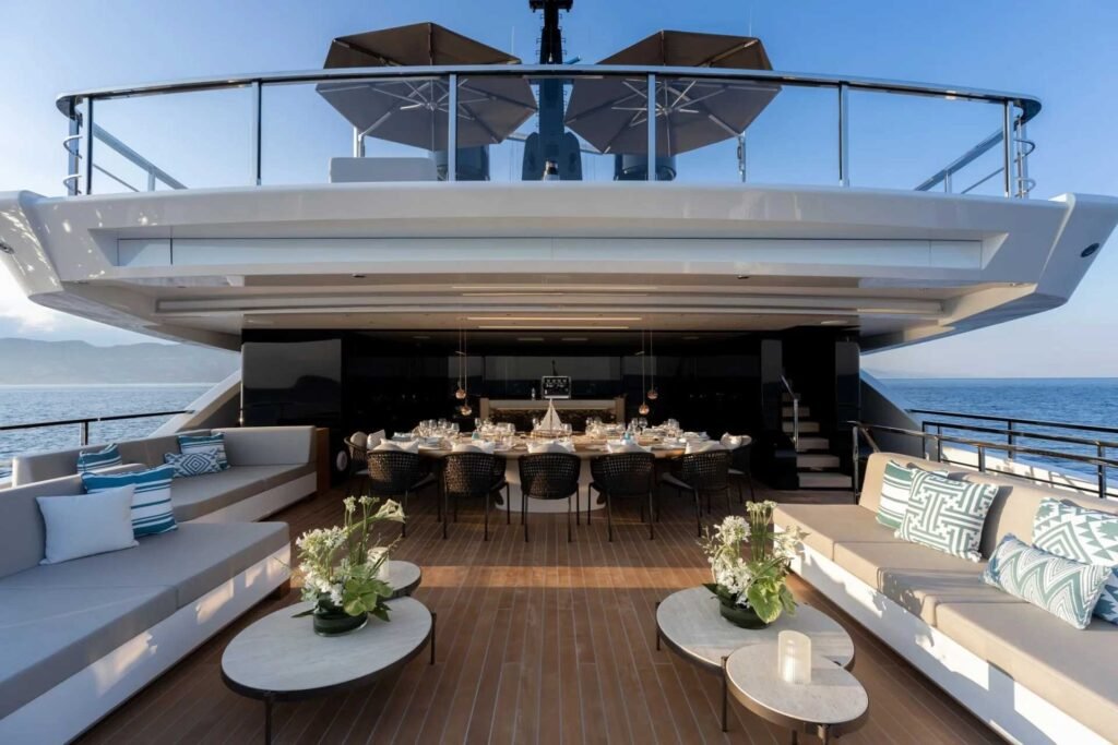 Lemon Tree yacht for charter