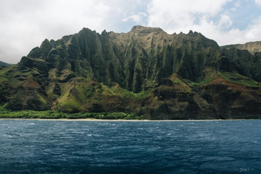 tahiti yacht for charter