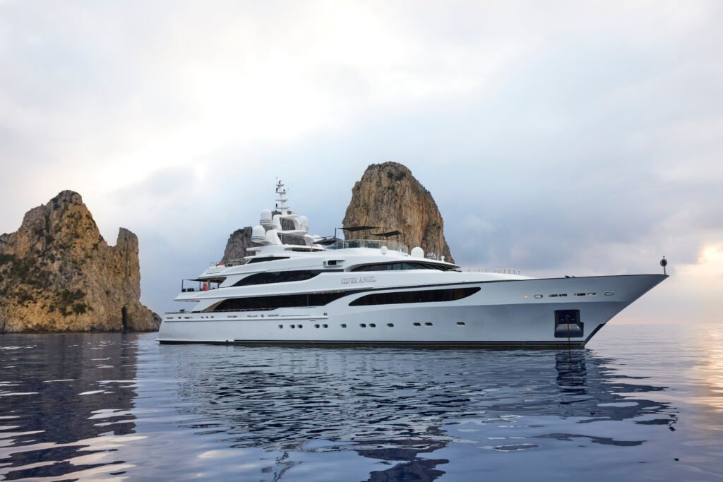 Vertigo yacht for charter