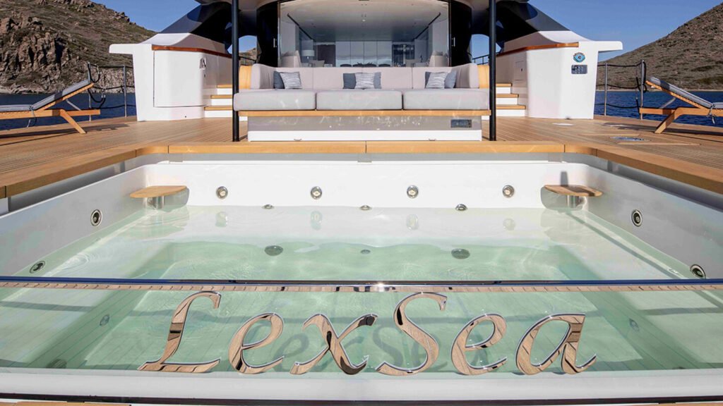 Motor charter yacht Cooper Island, aft deck view of Drake Channel