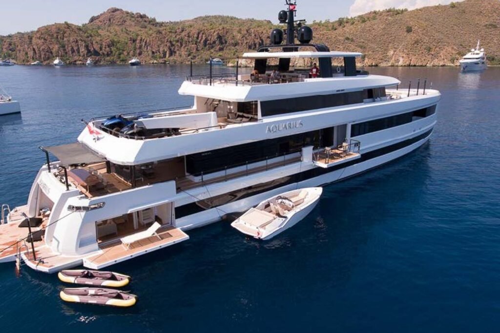 Aquarius Yacht for charter 4