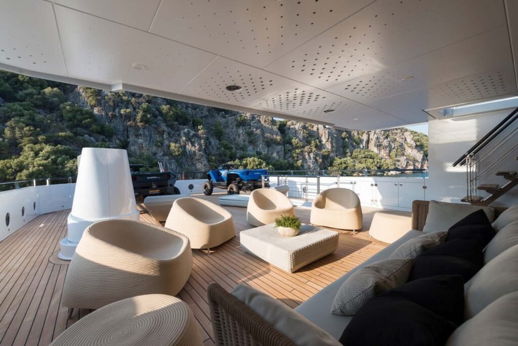 Aquarius Yacht for charter 5
