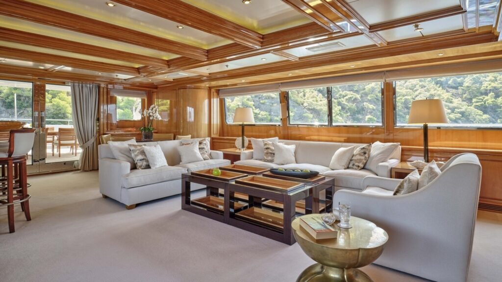 Elena V charter yacht