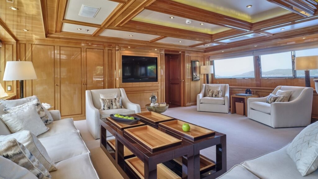 Elena V charter yacht