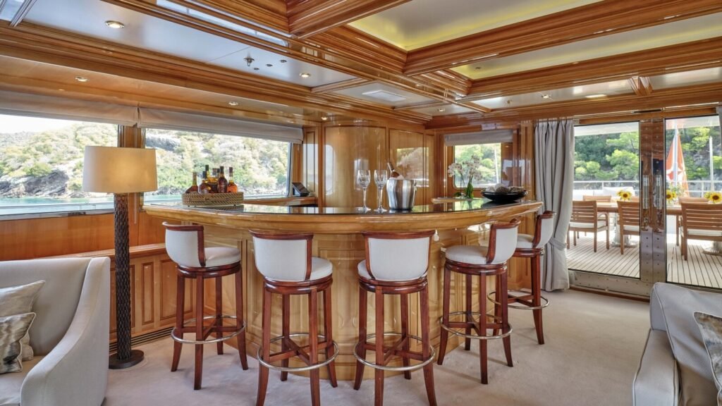 Elena V charter yacht