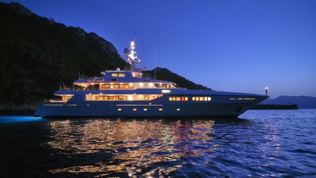 Elena V charter yacht