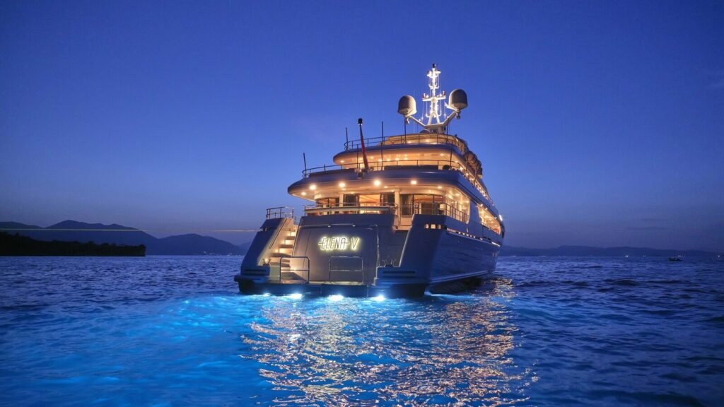 Elena V charter yacht