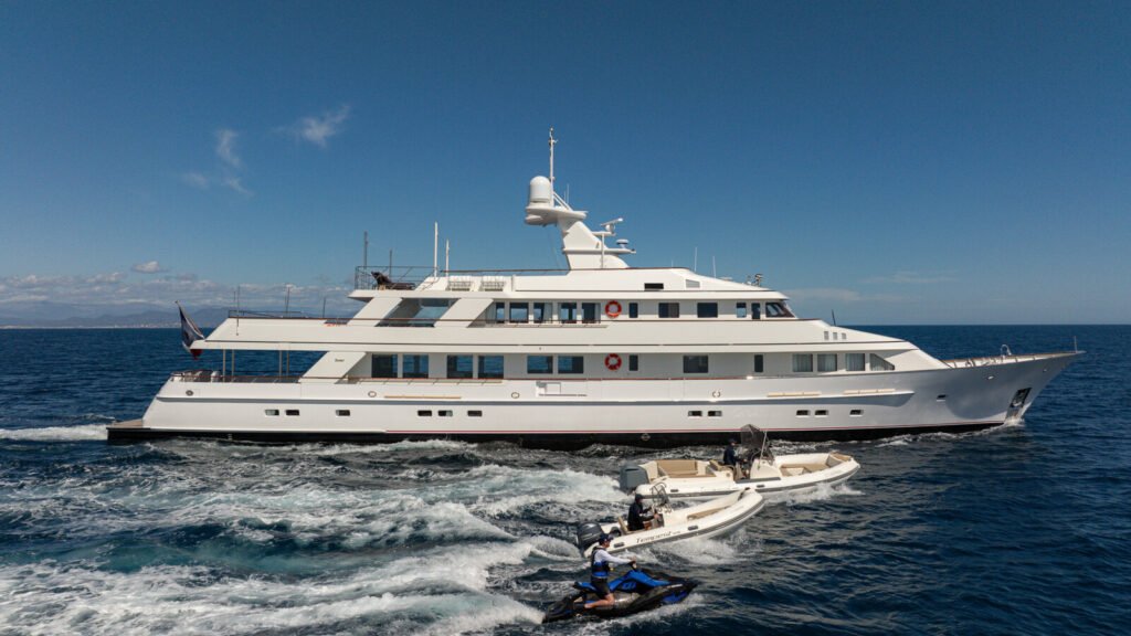 Feadship charter yacht in Nassau, swim platform and tender