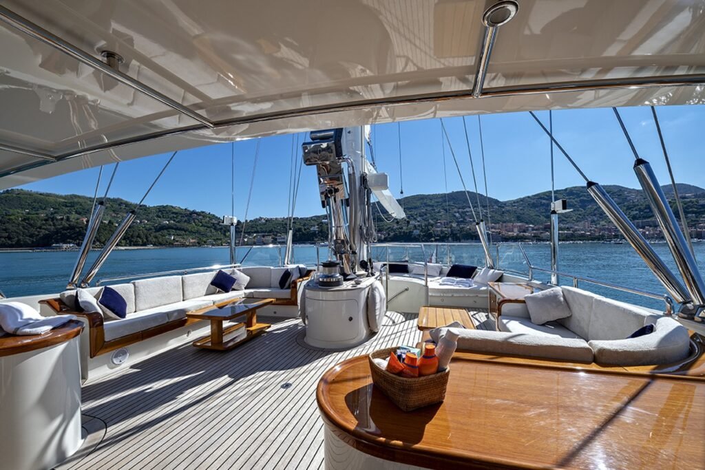 Jasali II Yacht for charter 3