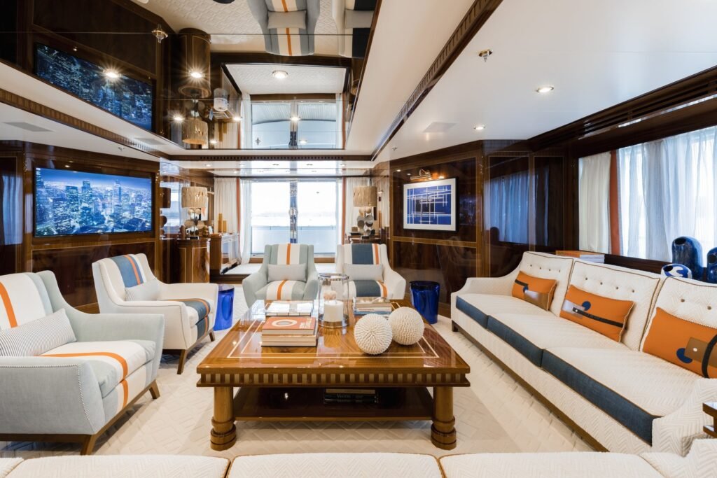 Kadimo's Yacht for charter 2