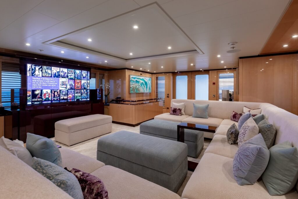 La Mirage Yacht for charter 2