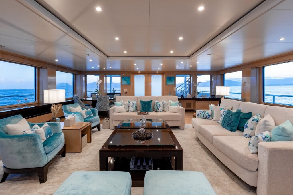 La Mirage Yacht for charter 4