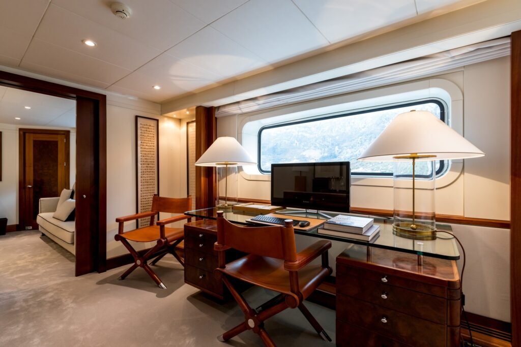 La Tania charter 6