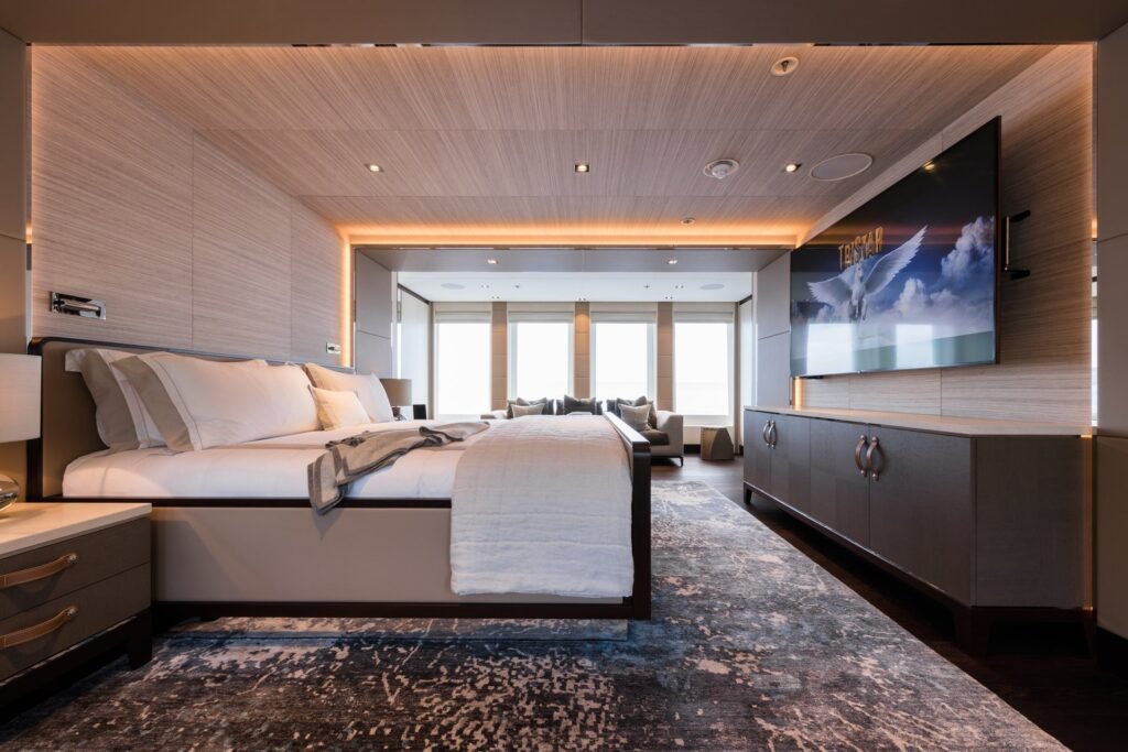 Laurentia Yacht for charter 8