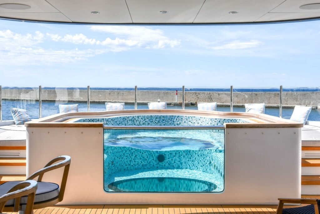 Starburst III Yacht for charter 4
