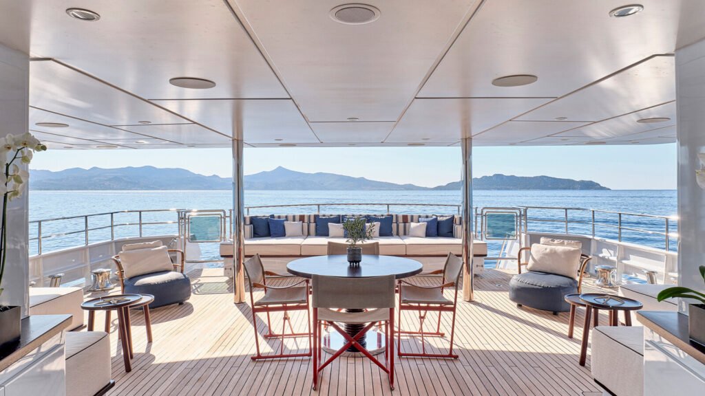 Elena V charter yacht