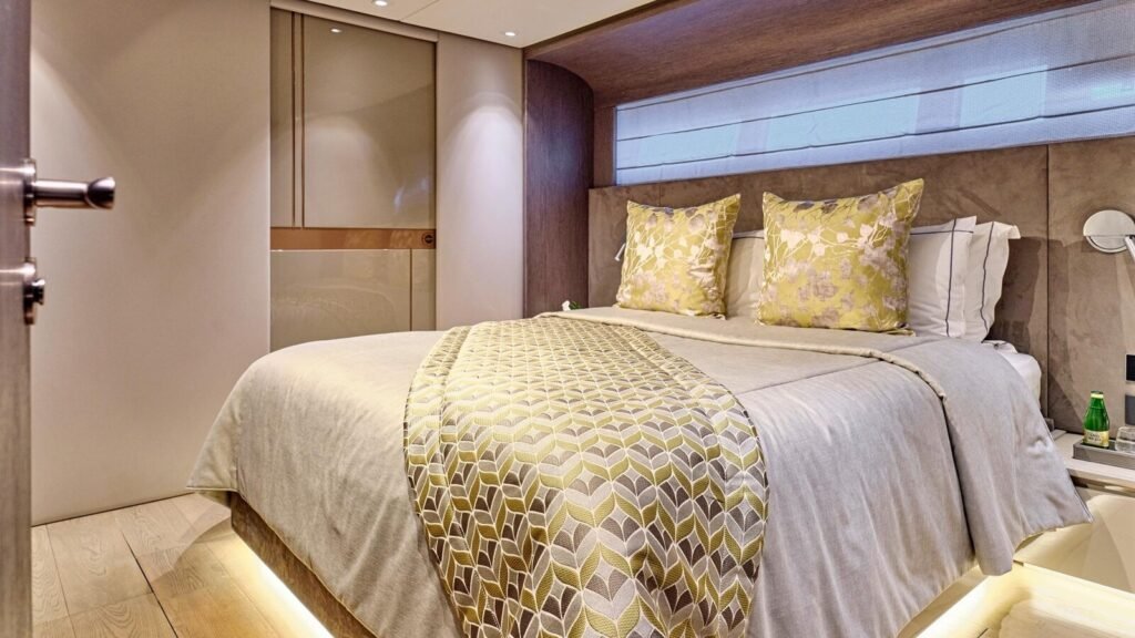 Seammetry charter yacht