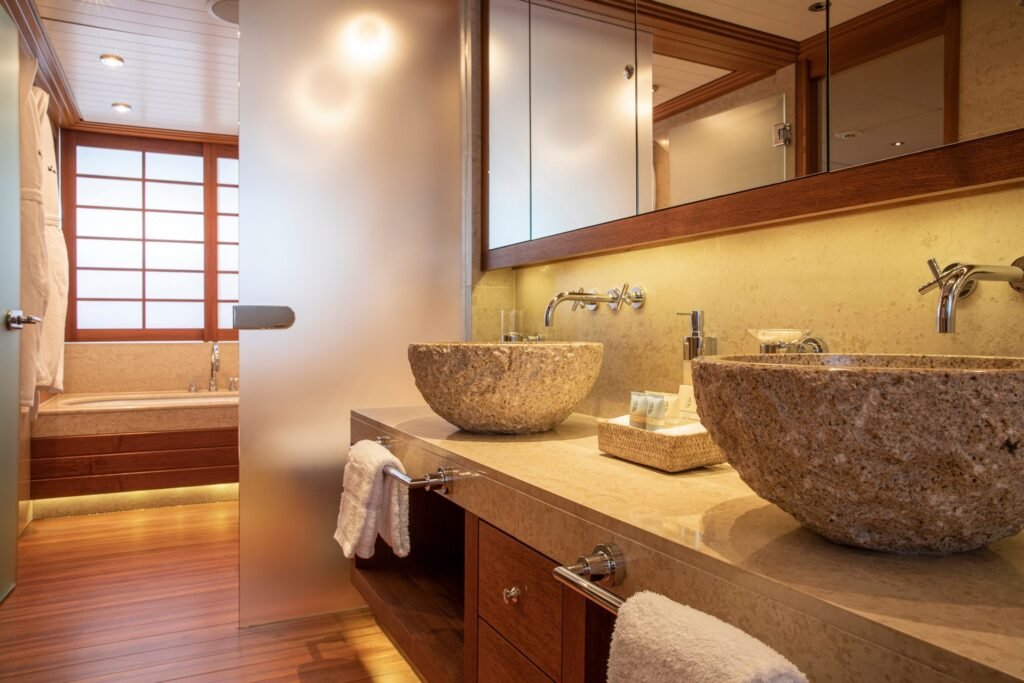 Va Bene Yacht for charter 10