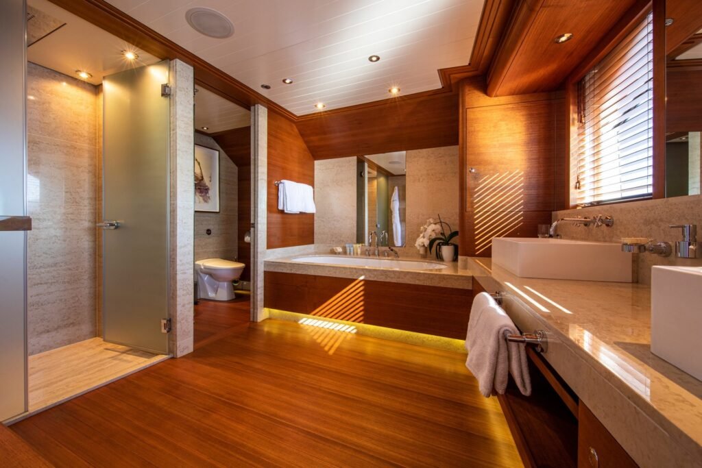 Va Bene Yacht for charter 6