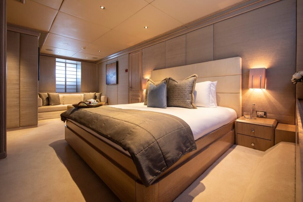 Va Bene Yacht for charter 8