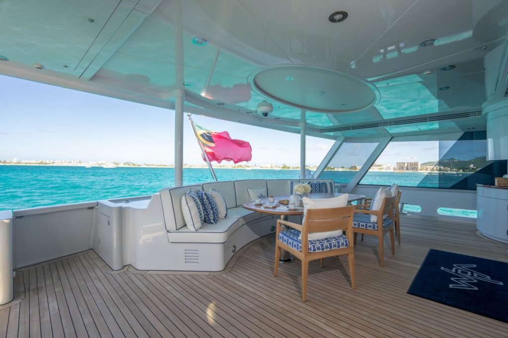 Victoria Del Mar Yacht for charter 2