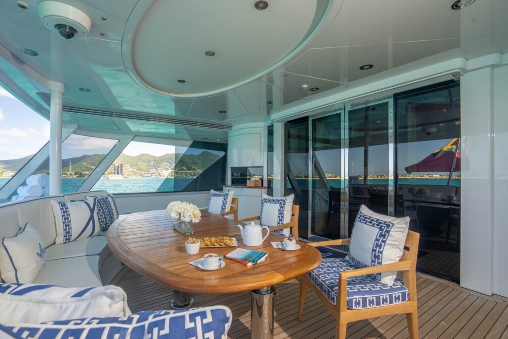 Victoria Del Mar Yacht for charter 3