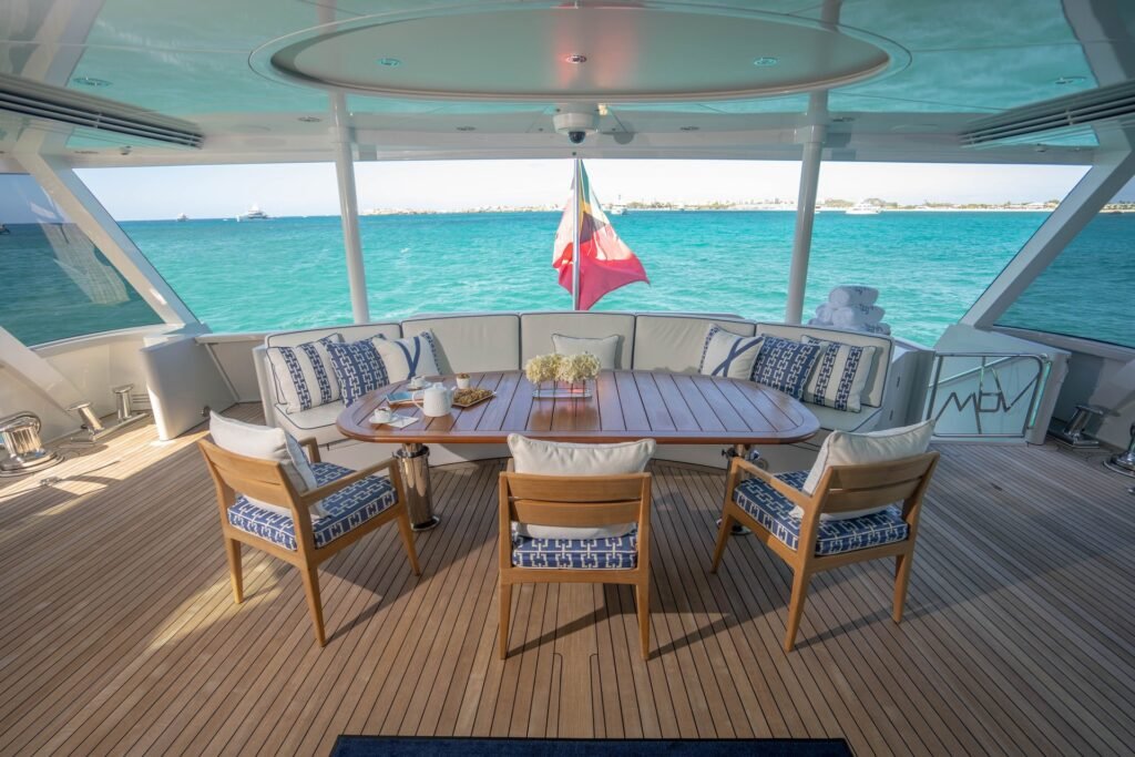 Victoria Del Mar charter 5