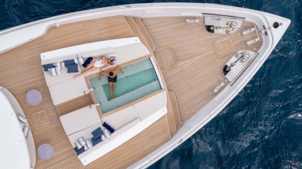 Acqua Chiara for Charter