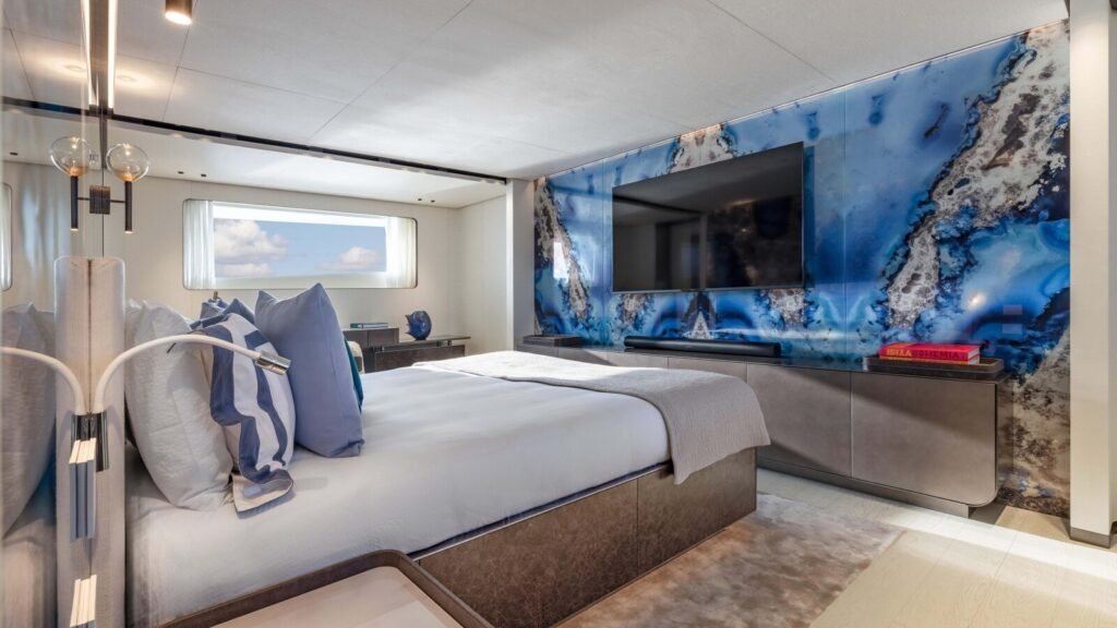 Acqua Chiara for Charter
