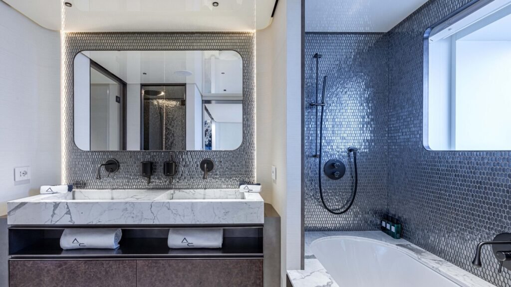 Acqua Chiara for Charter