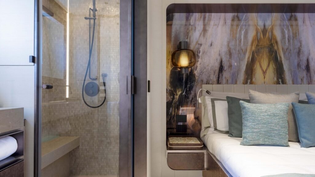 Acqua Chiara for Charter