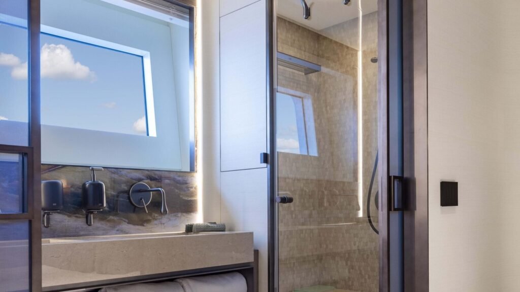 Acqua Chiara for Charter