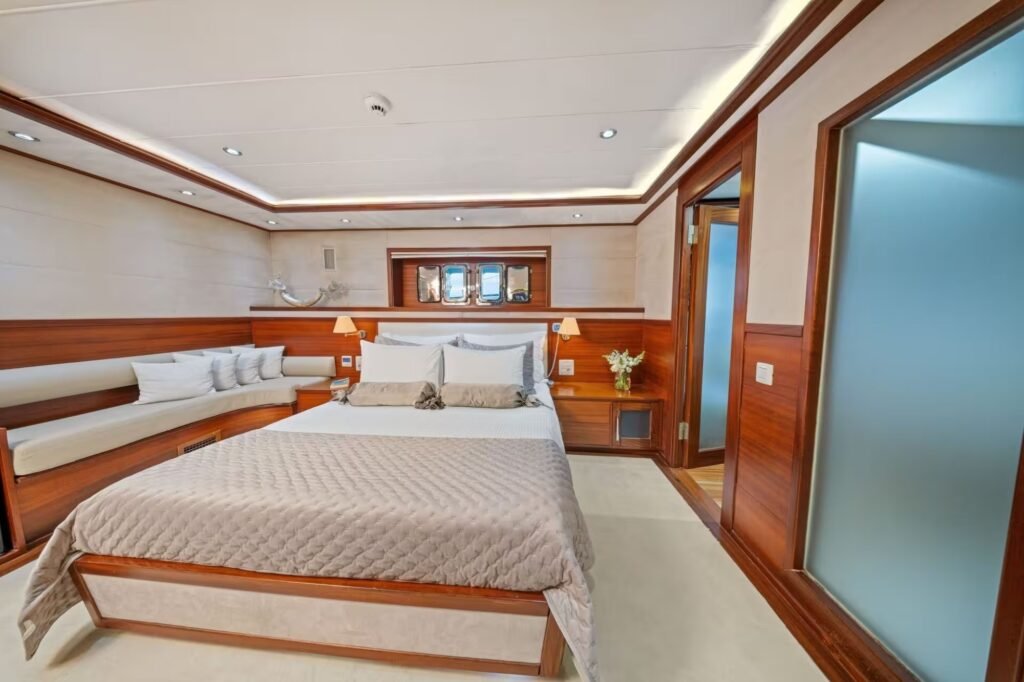 ALESSANDRO I twin cabin