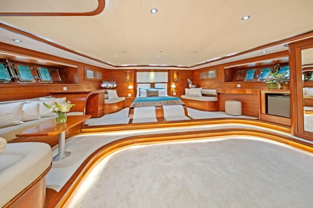 ALESSANDRO I master cabin